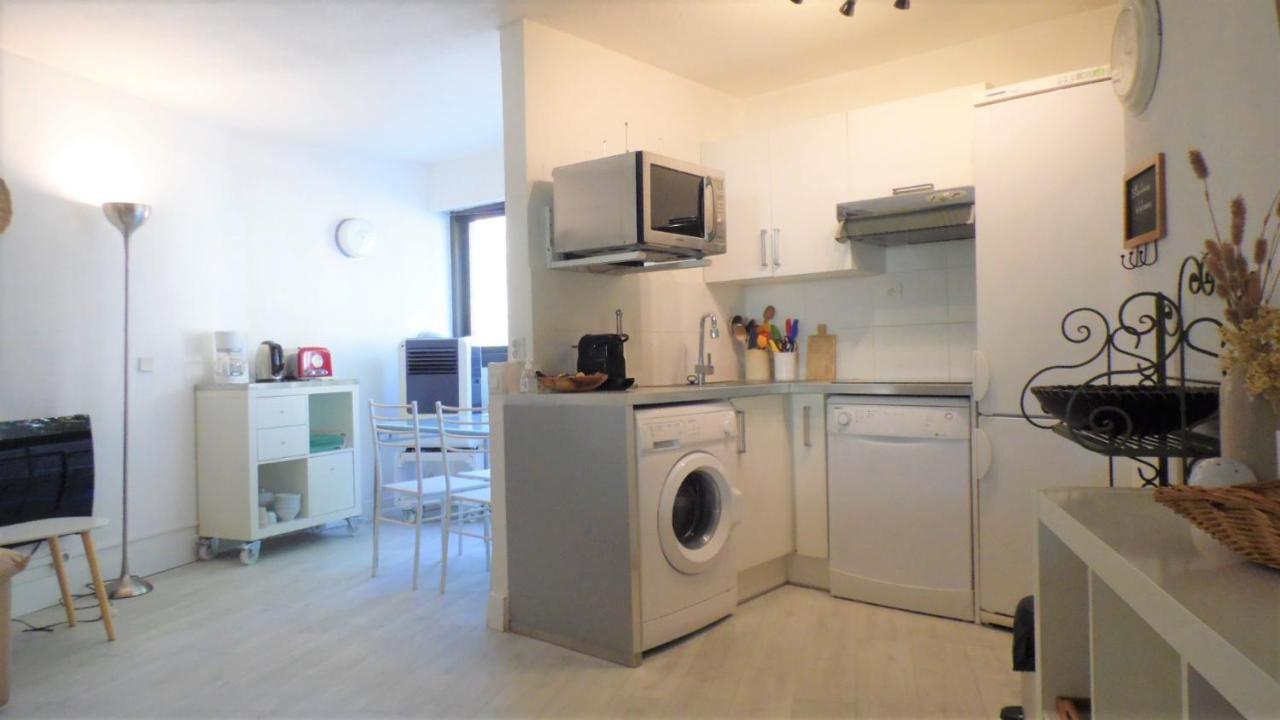 CANNES plage 2mn/45m2/vue mer/inernet/clim/parking privé Eksteriør billede
