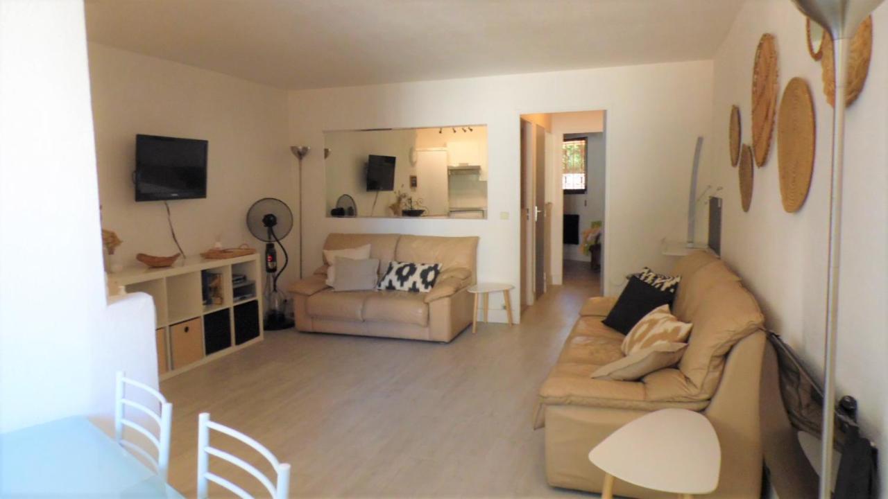 CANNES plage 2mn/45m2/vue mer/inernet/clim/parking privé Eksteriør billede