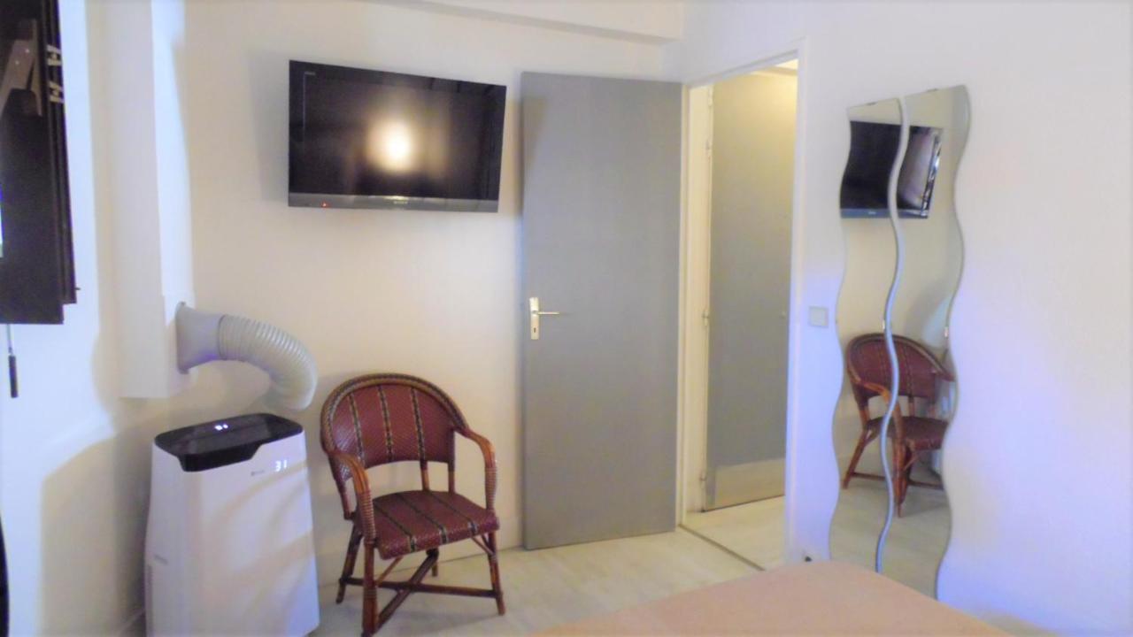CANNES plage 2mn/45m2/vue mer/inernet/clim/parking privé Eksteriør billede